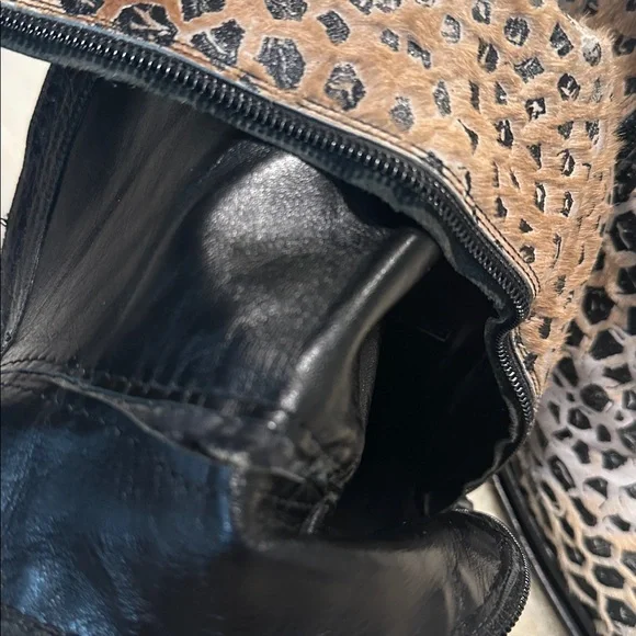 Elegant Leopard Print Heeled Boots - Picture 9 of 10